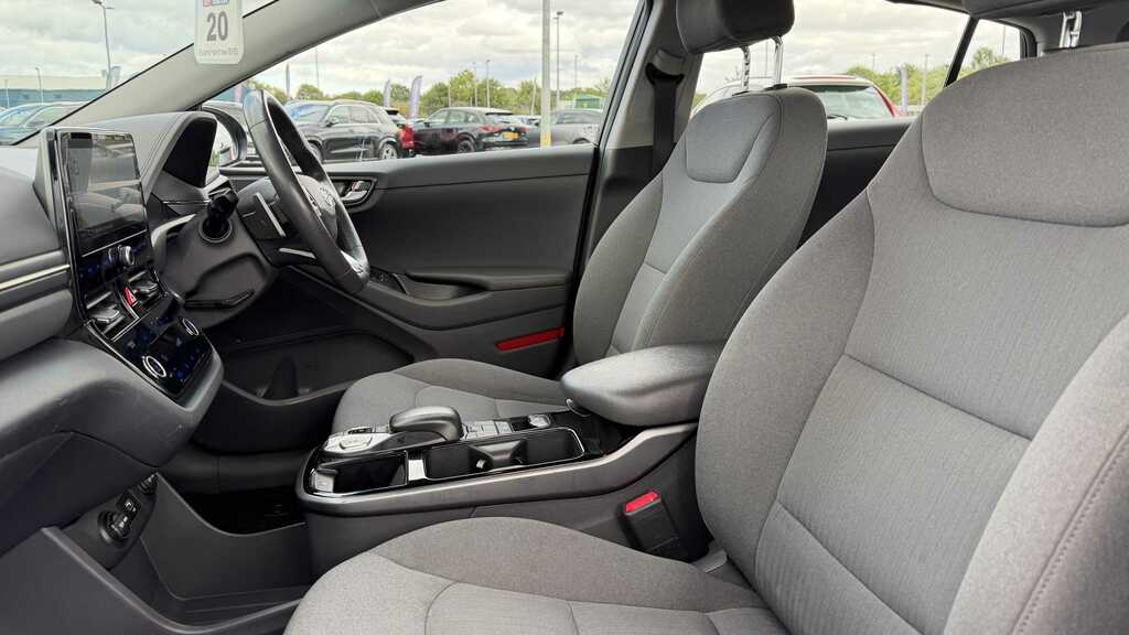 Hyundai Ioniq 73Kwh Ultimate Black #12