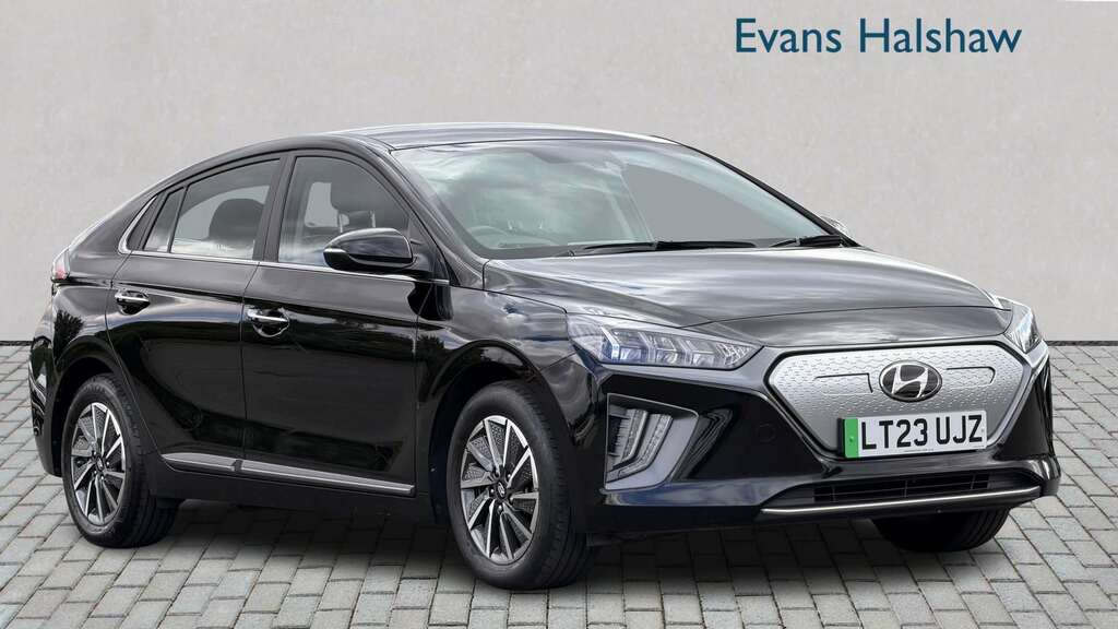 Hyundai Ioniq 73Kwh Ultimate Black #1