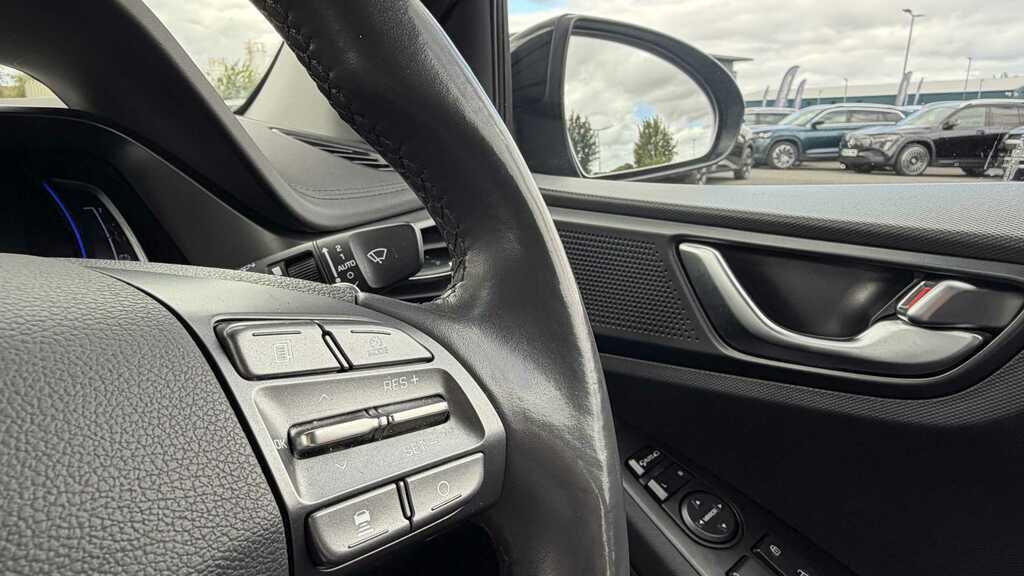 Hyundai Ioniq 73Kwh Ultimate Black #20