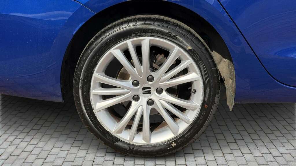 Seat Leon 1.5 Tsi Evo Se Dynamic 2020 Blue #4
