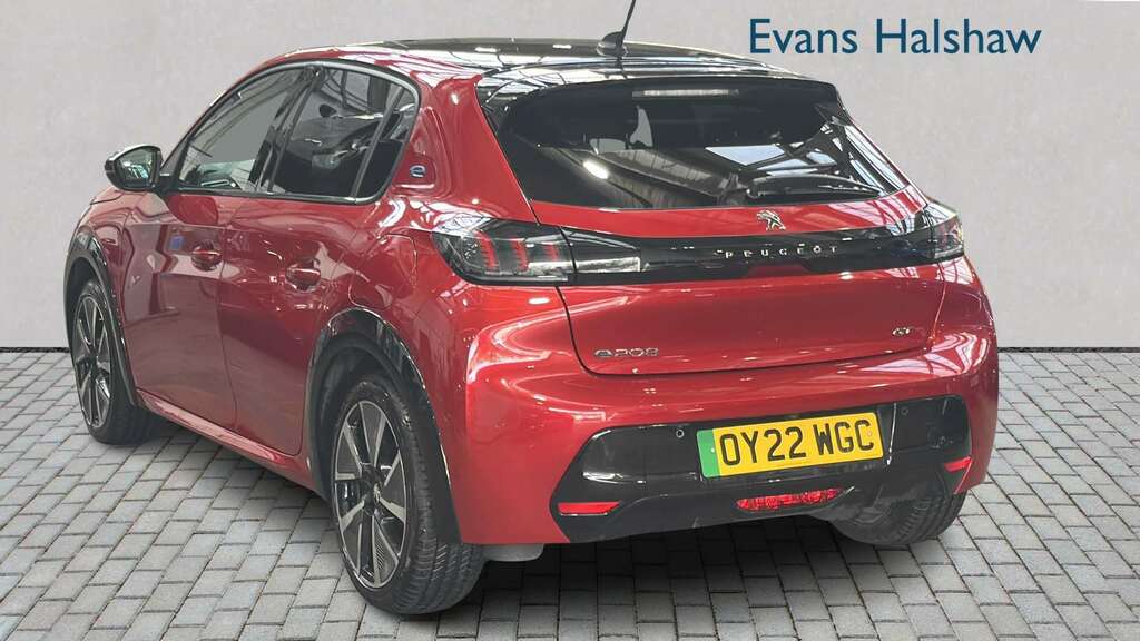 Peugeot e-208 100Kw Gt Premium 50Kwh 2022 Red #2