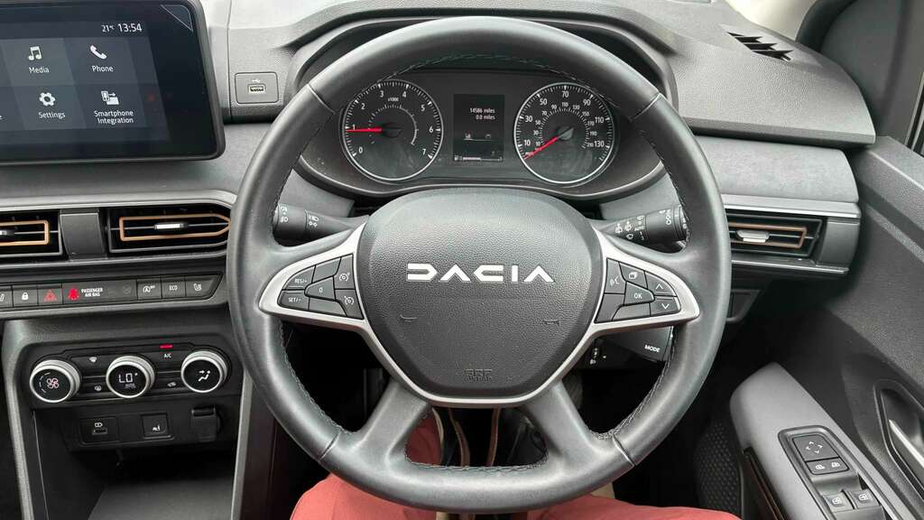 Dacia Sandero Stepway New Sandero Stepway Essential 1.0 Tce 100 Bi-fuel White #28