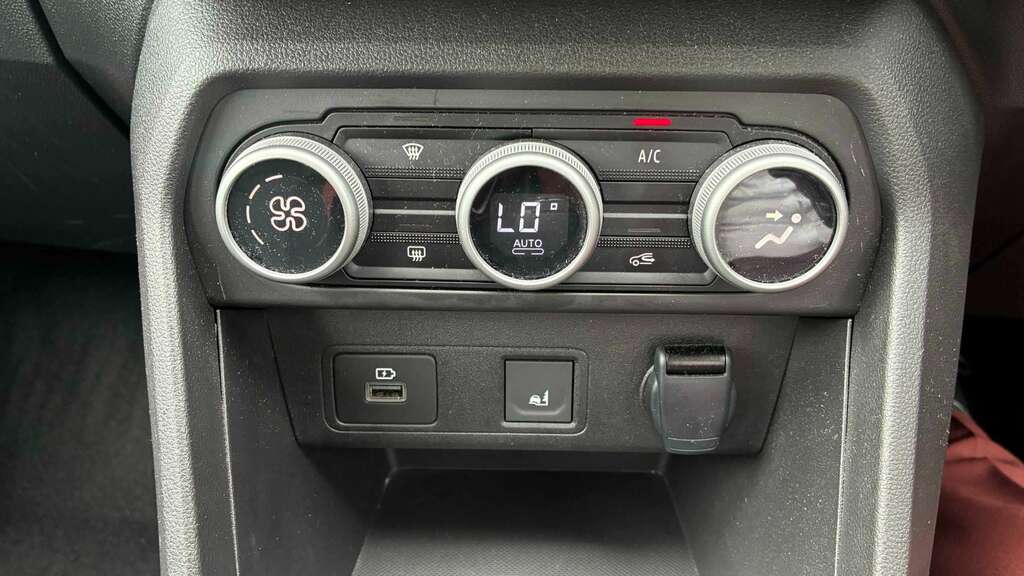 Dacia Sandero Stepway New Sandero Stepway Essential 1.0 Tce 100 Bi-fuel White #34