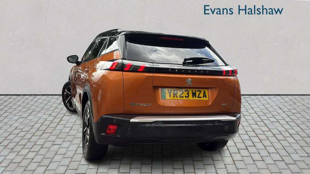 Peugeot e-2008 100Kw Gt 50Kwh 2023 Orange #2