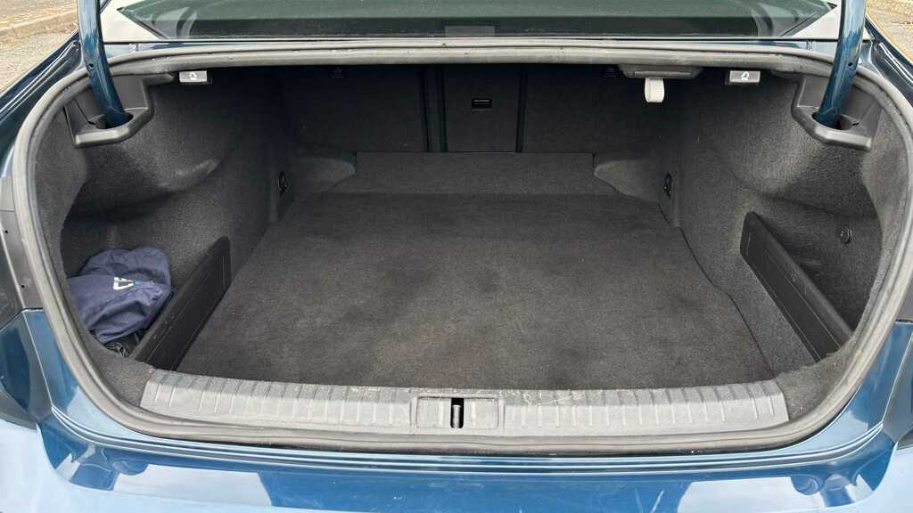 Volkswagen Passat 1.6 Se Tdi Dsg 119 Bhp Silver #11