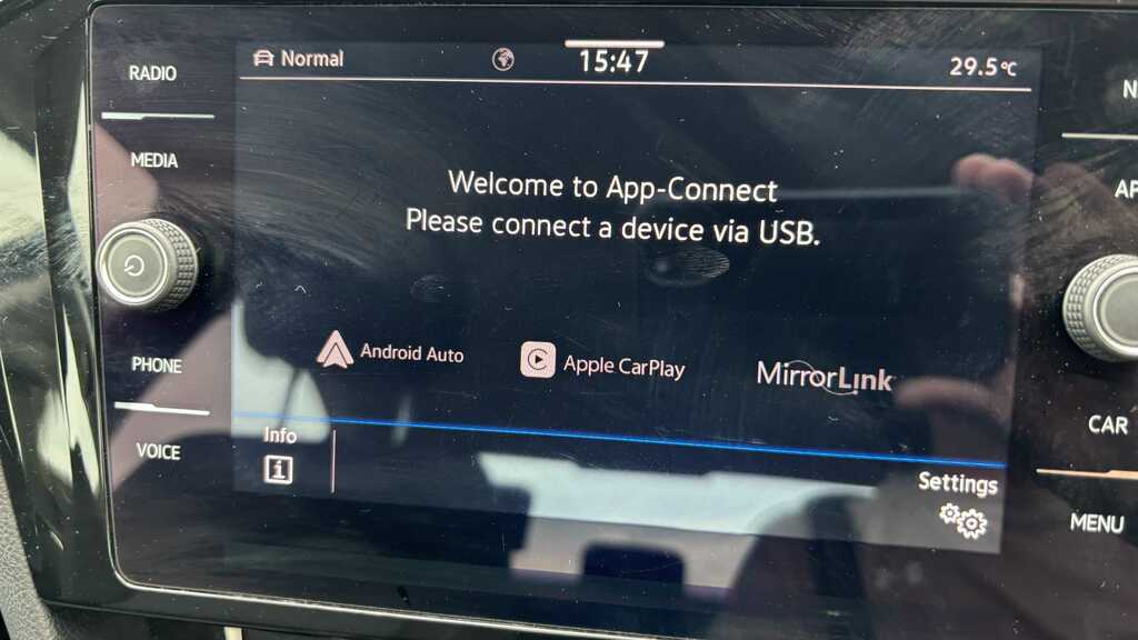 Volkswagen Passat 1.6 Se Tdi Dsg 119 Bhp Silver #28