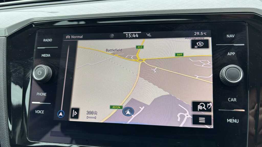 Volkswagen Passat 1.6 Se Tdi Dsg 119 Bhp Silver #23
