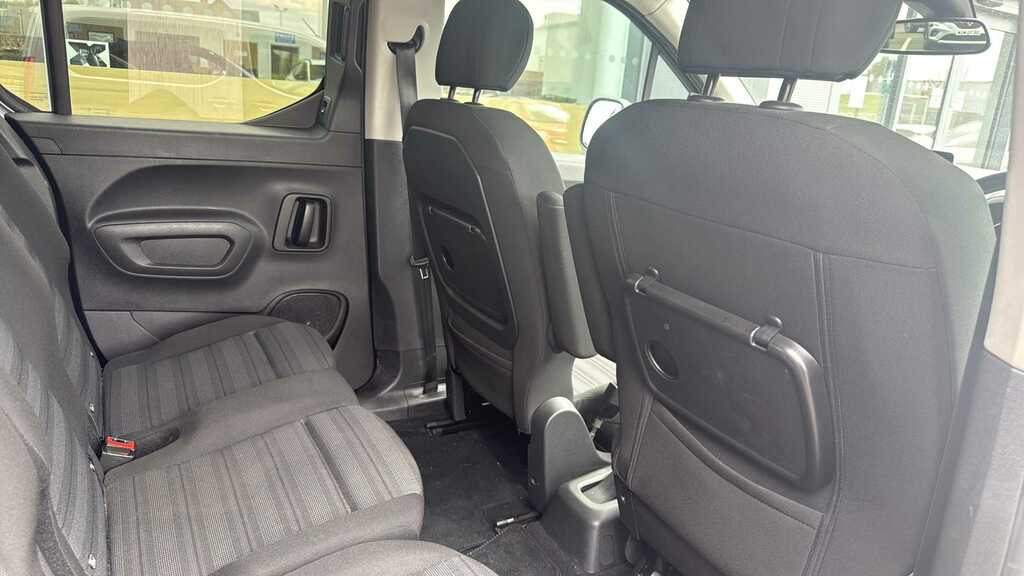 Vauxhall Combo Life 1.5 Turbo D Se XL 7 Seat Black #12