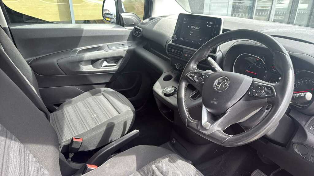 Vauxhall Combo Life 1.5 Turbo D Se XL 7 Seat Black #8