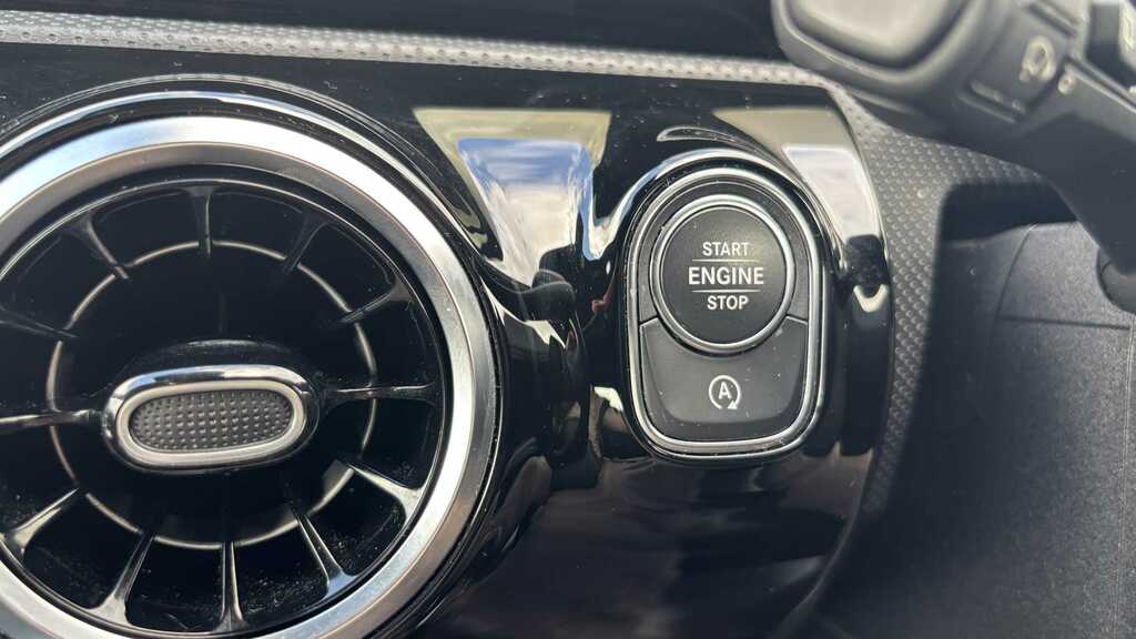 Mercedes-Benz A Class 2020 1.3 A200 Amg Line Hatchback 7G-dct Grey #19