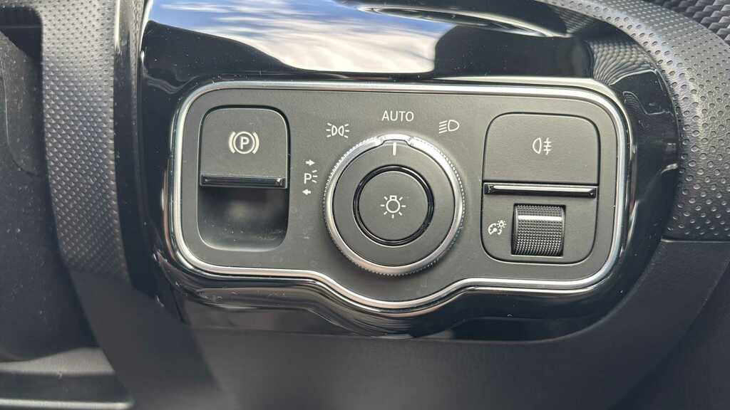 Mercedes-Benz A Class 2020 1.3 A200 Amg Line Hatchback 7G-dct Grey #18