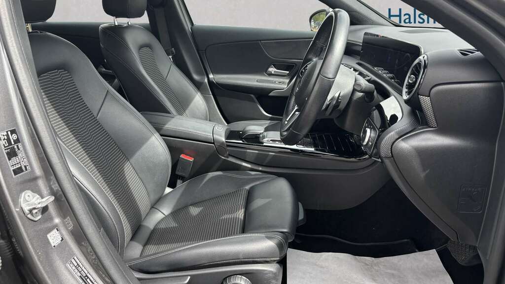 Mercedes-Benz A Class 2020 1.3 A200 Amg Line Hatchback 7G-dct Grey #4