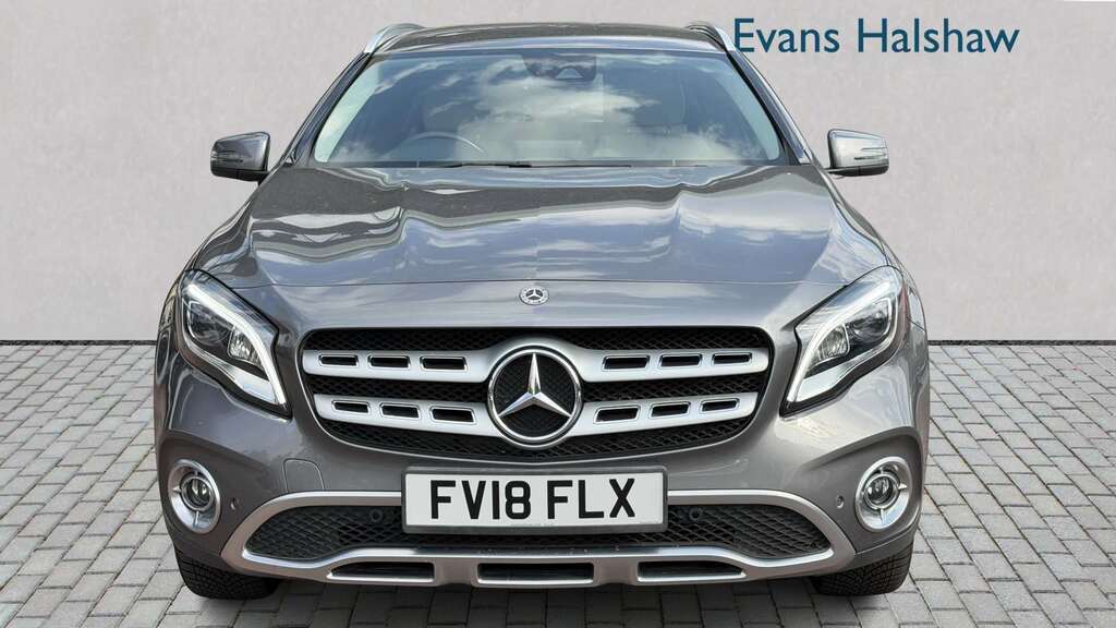 Mercedes-Benz GLA Class 200 Sport Premium 2018 Grey #4