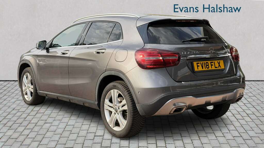 Mercedes-Benz GLA Class 200 Sport Premium 2018 Grey #2