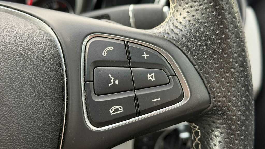 Mercedes-Benz GLA Class 2.1L Gla 200 D 4Matic Sport 134 Bhp Grey #20