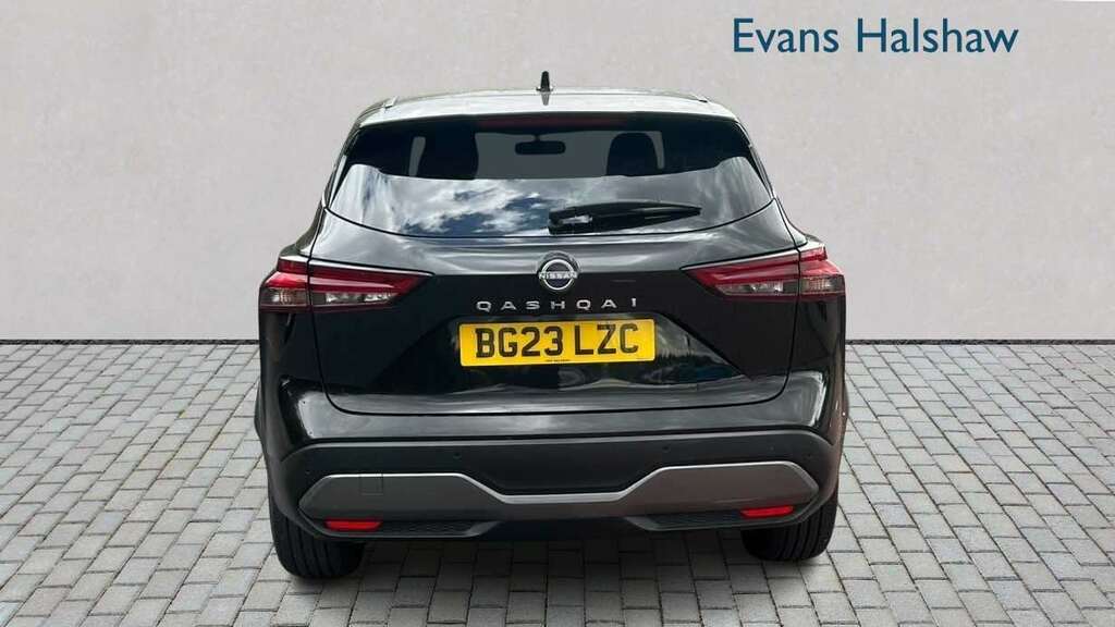 Nissan Qashqai 1.3 Dig-t Mh N-connecta 2023 Black #5