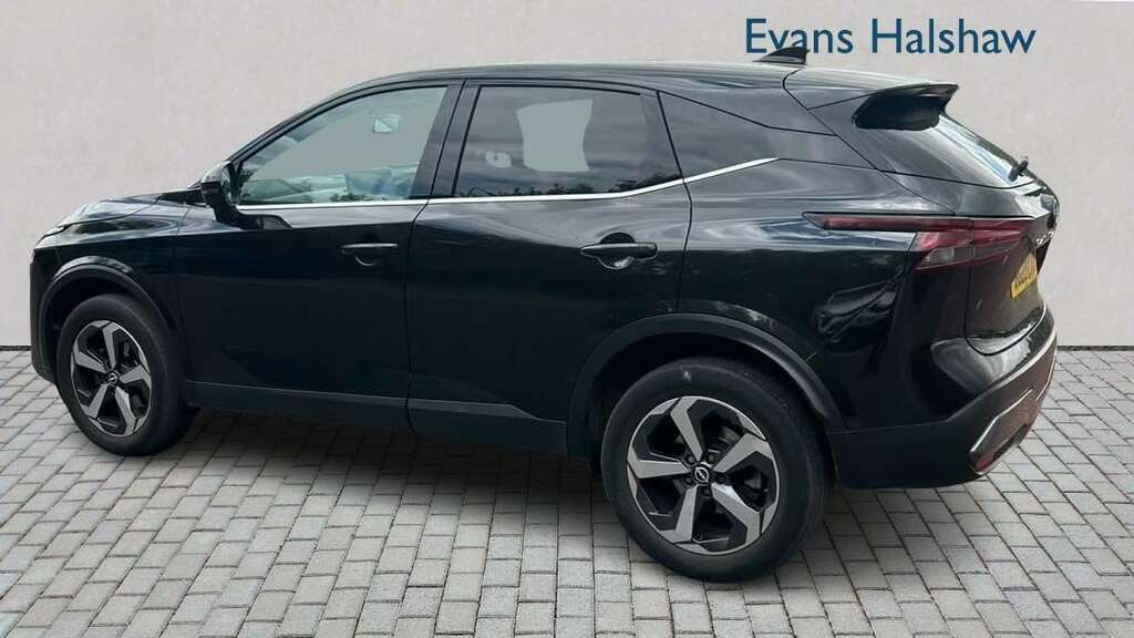 Nissan Qashqai 1.3 Dig-t Mh N-connecta 2023 Black #2