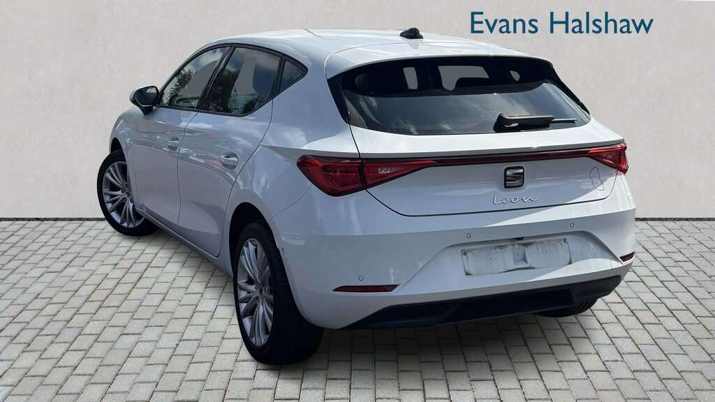 Seat Leon 1.0 Tsi Evo Se Dynamic 2024 White #2