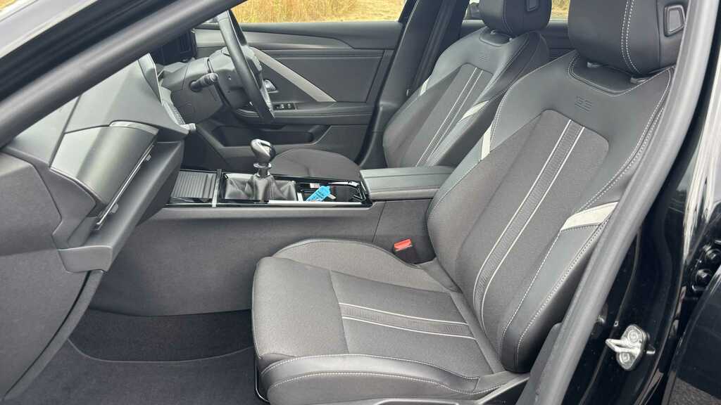 Vauxhall Astra 1.5 Turbo D Ultimate Hatchback Eur Black #9
