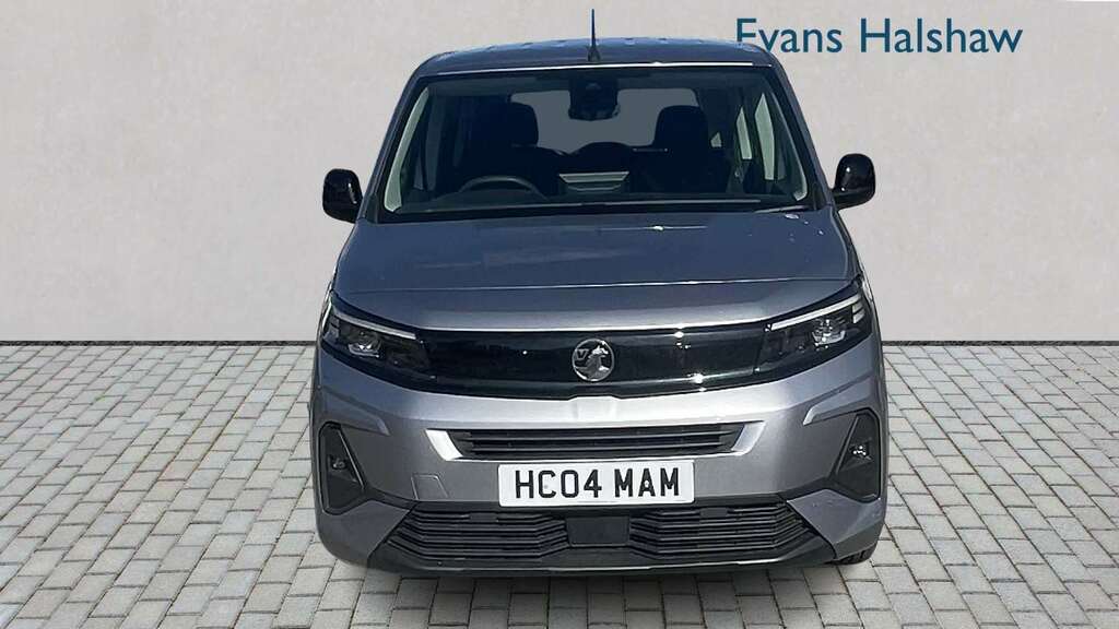 Vauxhall Combo-e Life 100Kw Design XL 52Kwh 7 Seat 2025 Grey #2