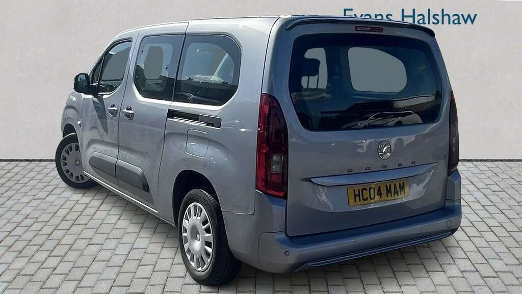 Vauxhall Combo-e Life 100Kw Design XL 52Kwh 7 Seat 2025 Grey #3
