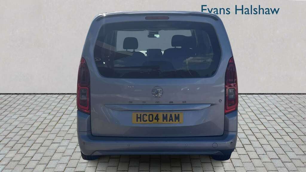 Vauxhall Combo-e Life 100Kw Design XL 52Kwh 7 Seat 2025 Grey #4