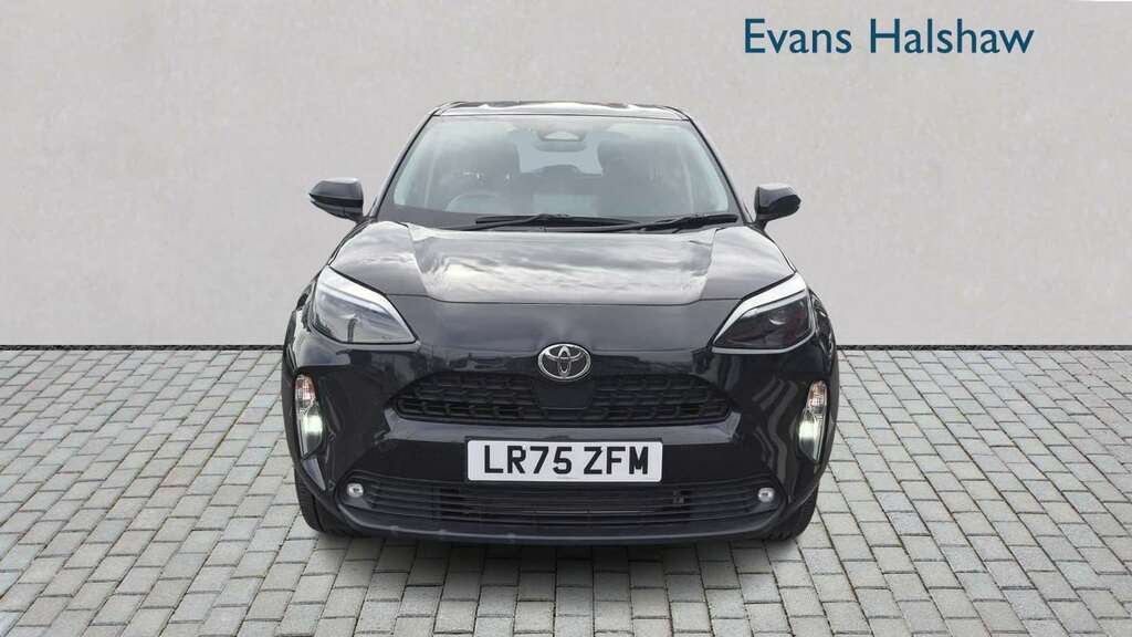 Toyota Yaris Cross 1.5 Hybrid Icon Cvt 2025 Black #5