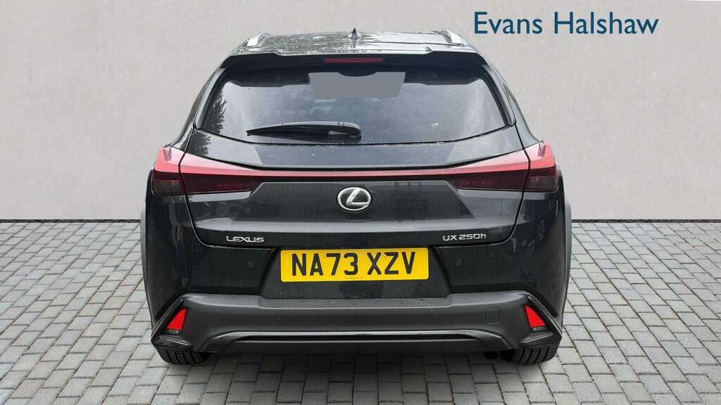 Lexus UX 250H 2.0 F-sport Design Cvt 2023 Black #5