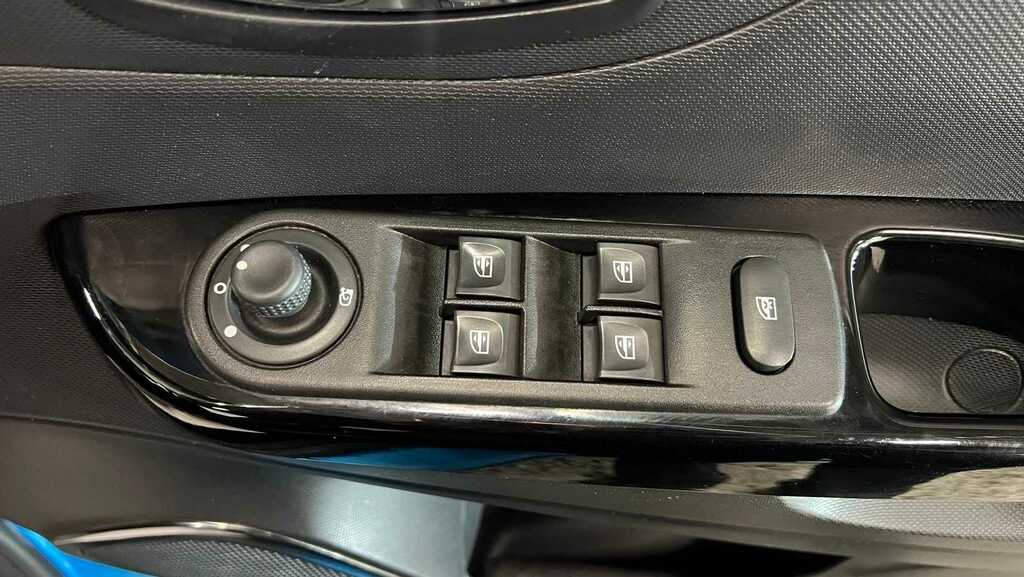 Renault Captur 0.9 Tce Energy Dynamique Medianav Suv M Black #26