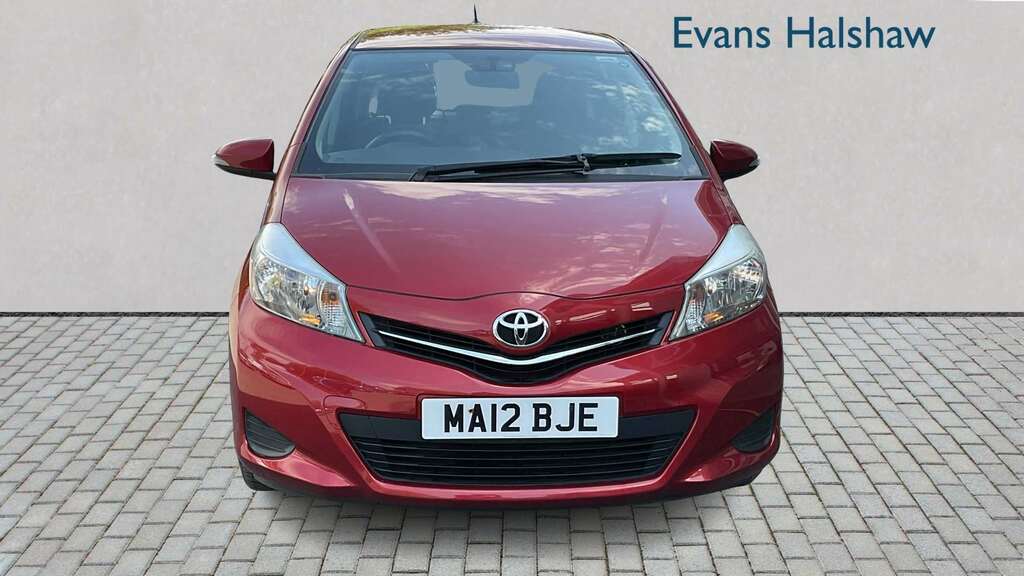 Toyota Yaris Trend White #4