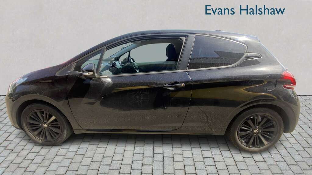 Peugeot 208 1.2 Puretech Allure Premium Hatchback M Black #5