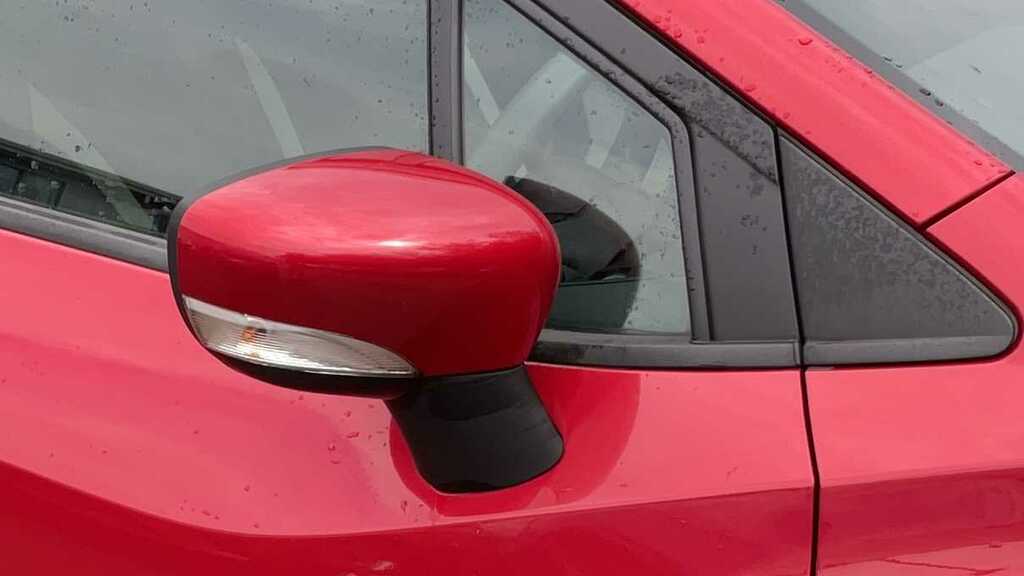 Nissan Micra 0.9 Ig-t Tekna Red #21