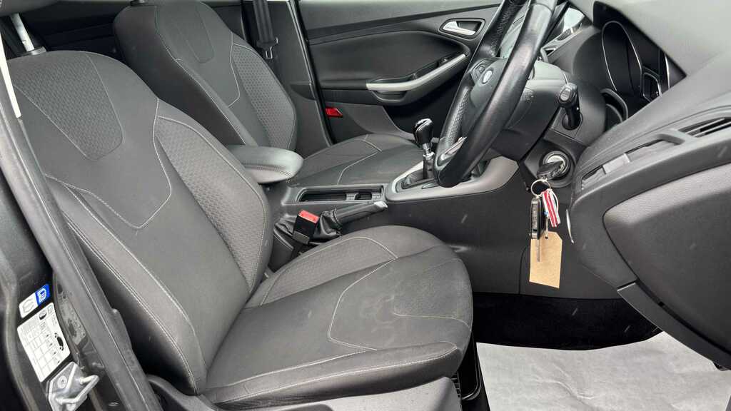 Ford Focus 1.0 Ecoboost 125 St-line 2017 ND17YUV Grey #3