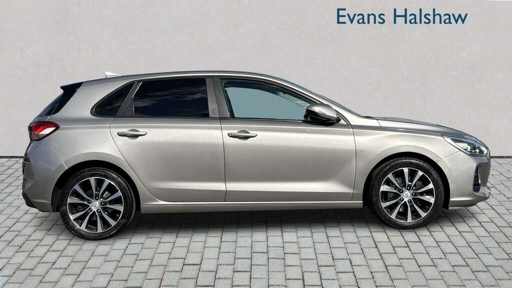 Hyundai I30 1.6 Crdi Se Nav Dct 2018 White #6
