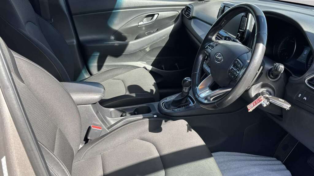 Hyundai I30 1.6 Crdi Se Nav Dct 2018 White #3