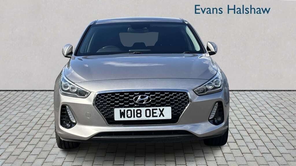 Hyundai I30 1.6 Crdi Se Nav Dct 2018 White #4