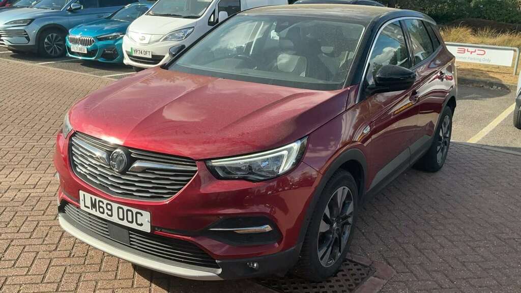 Vauxhall Grandland X 1.2 Turbo Sport Nav 2019 Red