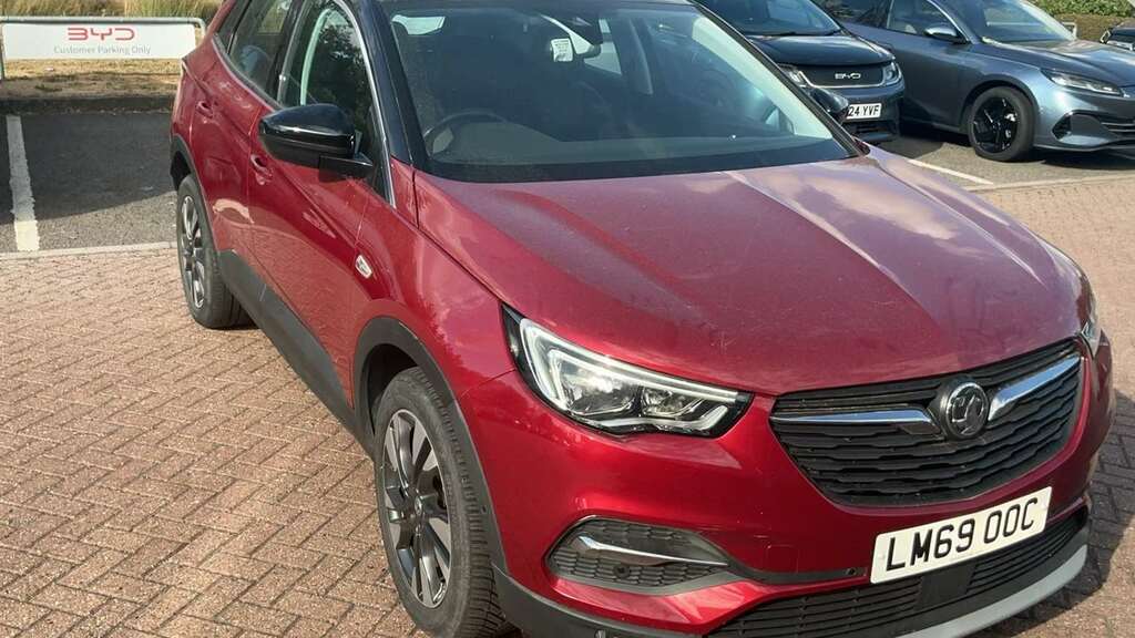 Vauxhall Grandland X 1.2 Turbo Sport Nav 2019 Red #2