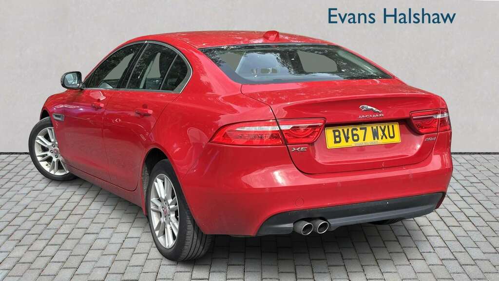 Jaguar XE 2.0D 180 Prestige 2017 Red #3