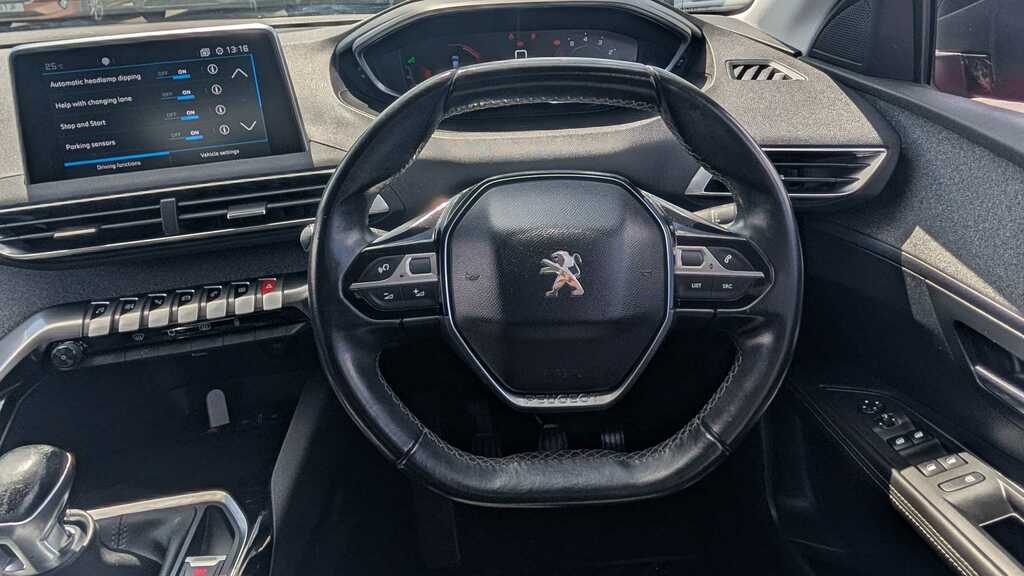 Peugeot 3008 Allure Red #19