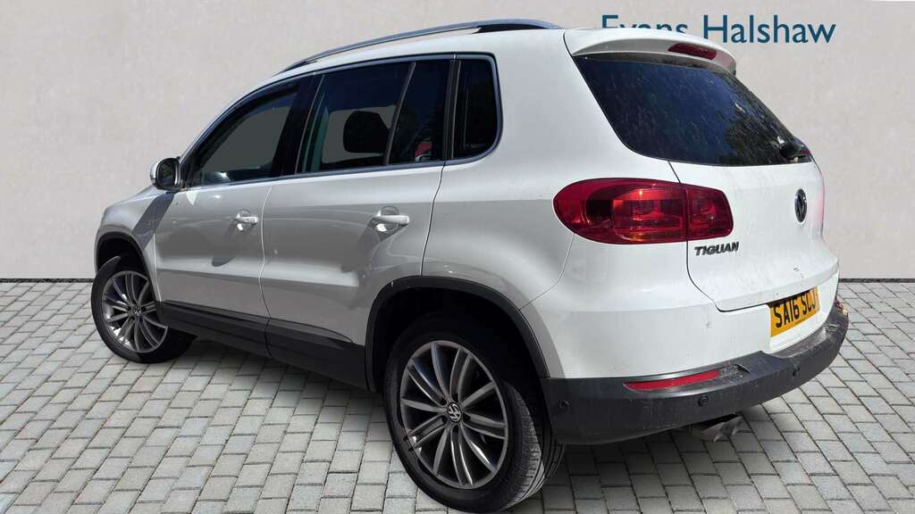 Volkswagen Tiguan 2.0 Tdi Bluemotion Tech Match Edition 150 2016 White #2