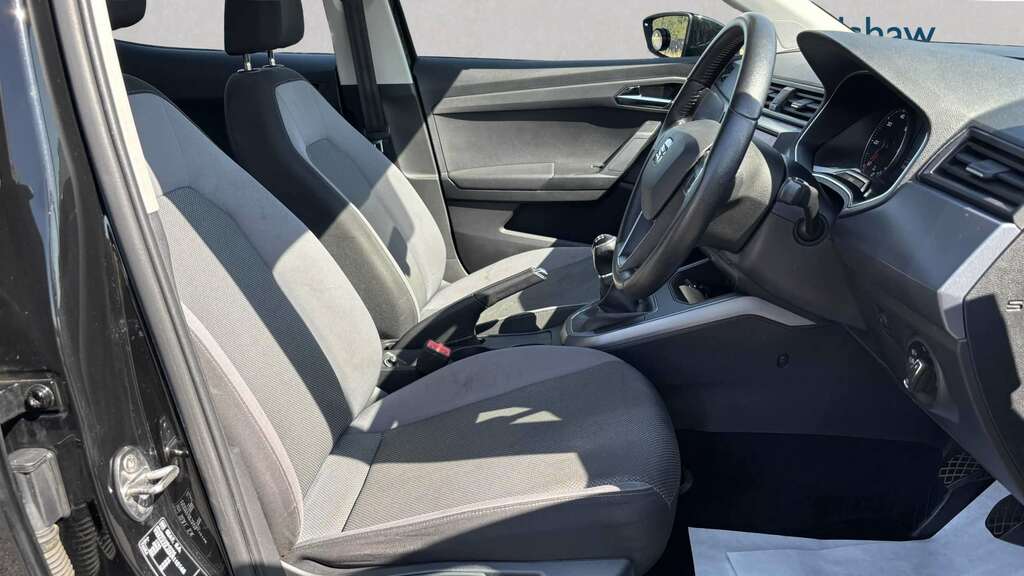 Seat Arona 1.6 Tdi 115 Se Technology Lux Ez 2019 Black #3