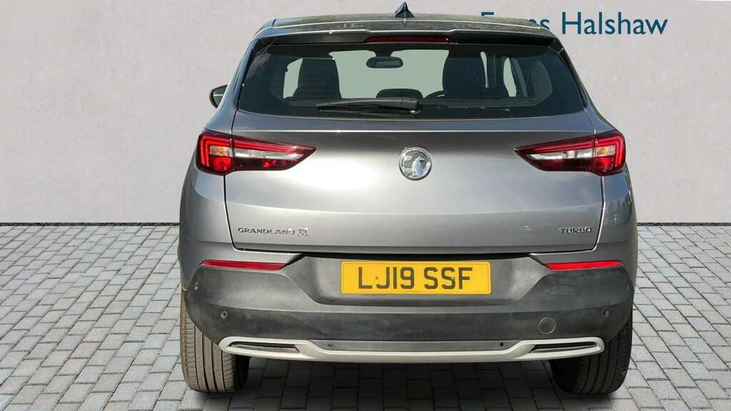Vauxhall Grandland X 1.2 Turbo Tech Line Nav 8 Speed 2019 Grey #4
