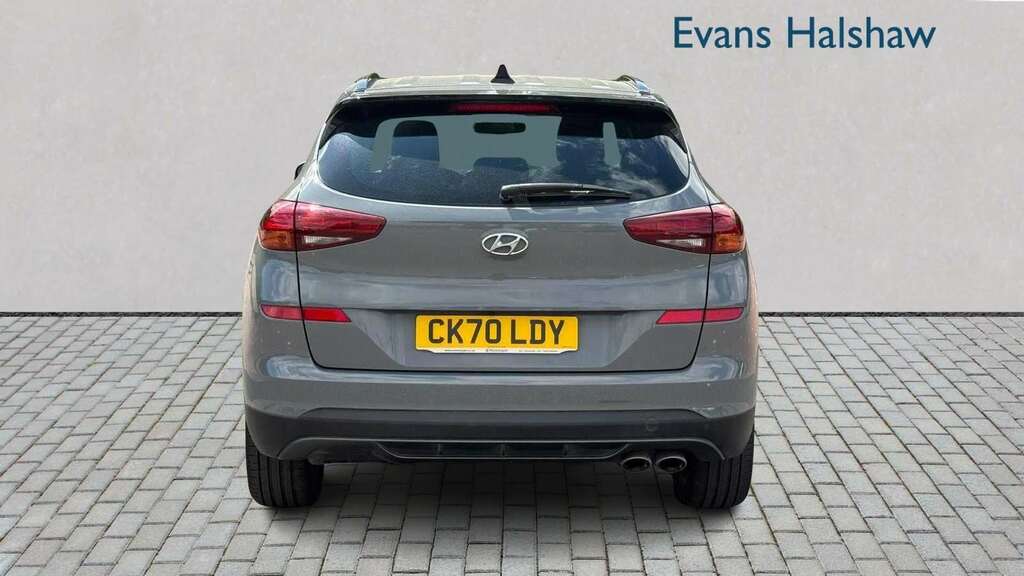 Hyundai Tucson 1.6 Gdi 132Ps Se Nav White #4