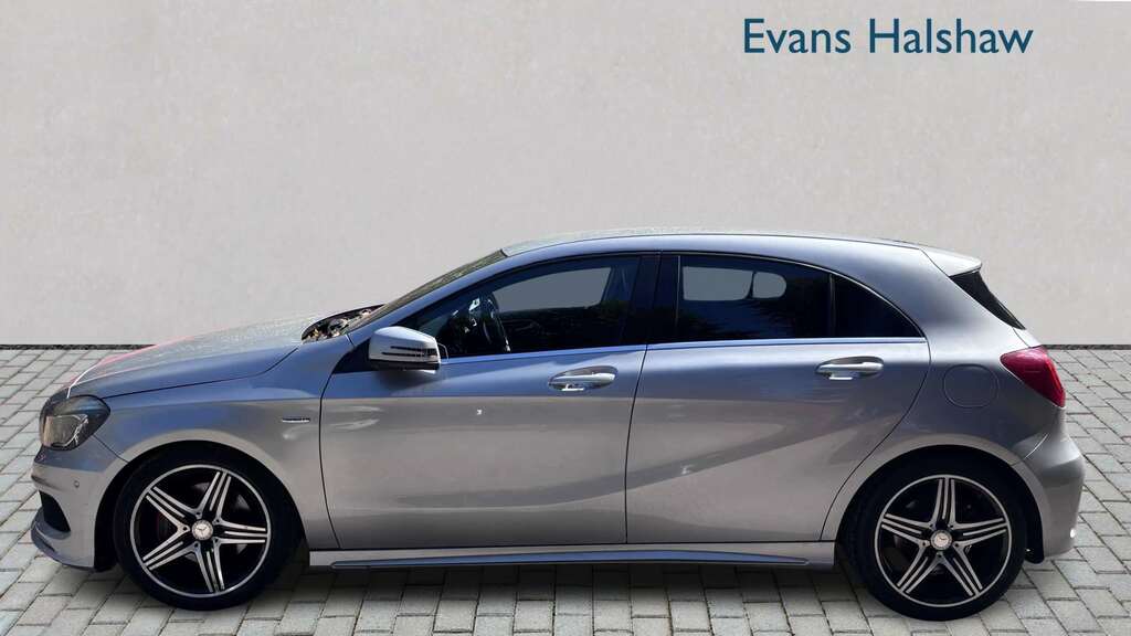 Mercedes-Benz A Class 1.5 A 180 D Sport 107 Bhp Black #3