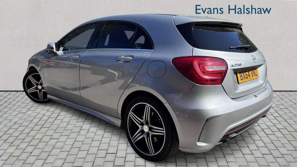 Mercedes-Benz A Class 1.5 A 180 D Sport 107 Bhp Black #2