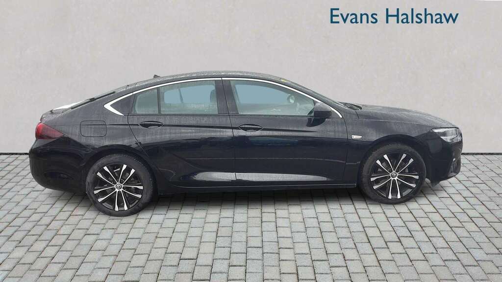 Vauxhall Insignia 1.5 Turbo D Design Grand Sport Black #4