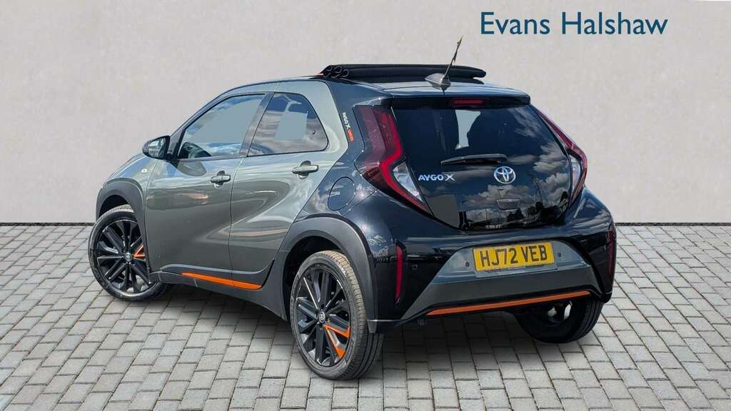 Toyota Aygo X 1.0 Vvt-i Limited Edition 2022 Green #2