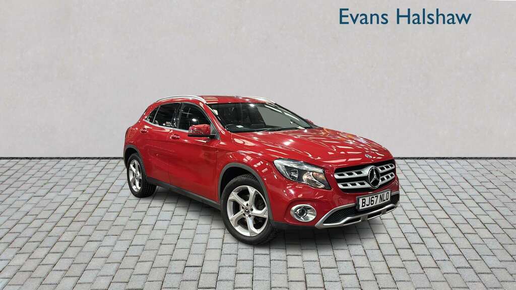 Mercedes-Benz GLA Class 200 Sport 2017 Red