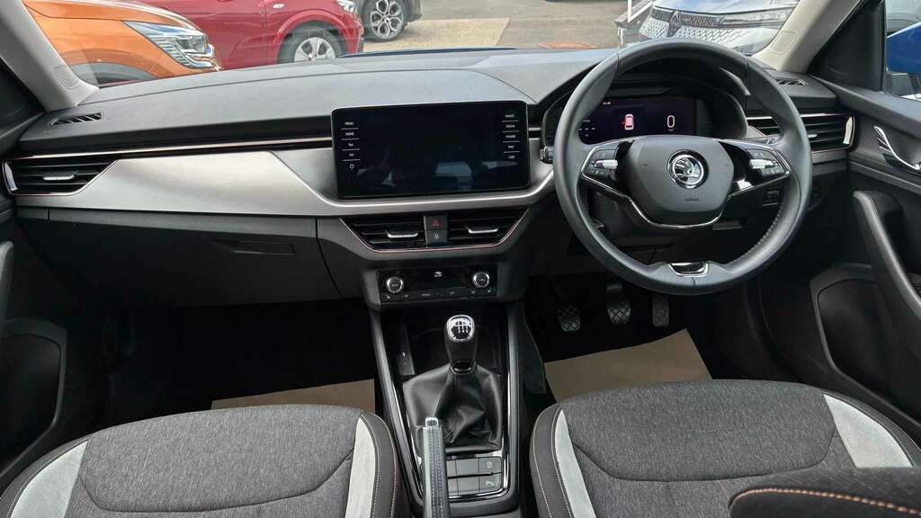 Skoda Kamiq Se Drive White #22
